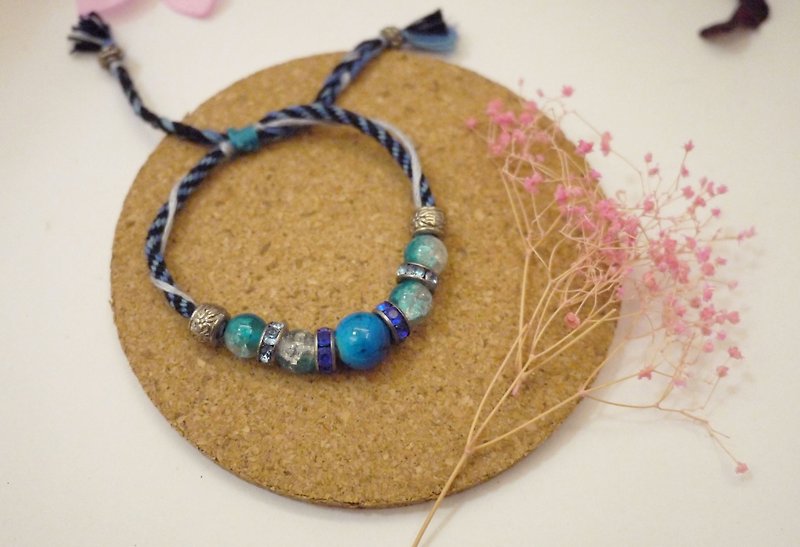 handmade round beads limited edition bracelet - สร้อยข้อมือ - ผ้าฝ้าย/ผ้าลินิน หลากหลายสี