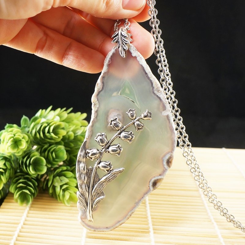 Green Agate Slice Slab Silver Flower Lily of the Valley Pendant Necklace Jewelry - 項鍊 - 半寶石 綠色