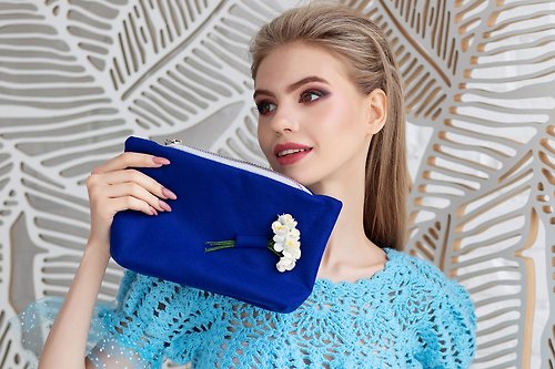 Knittessa Travel Makeup Pouch with flower. Makeup bag. Cosmetic bag. High-quality handmade