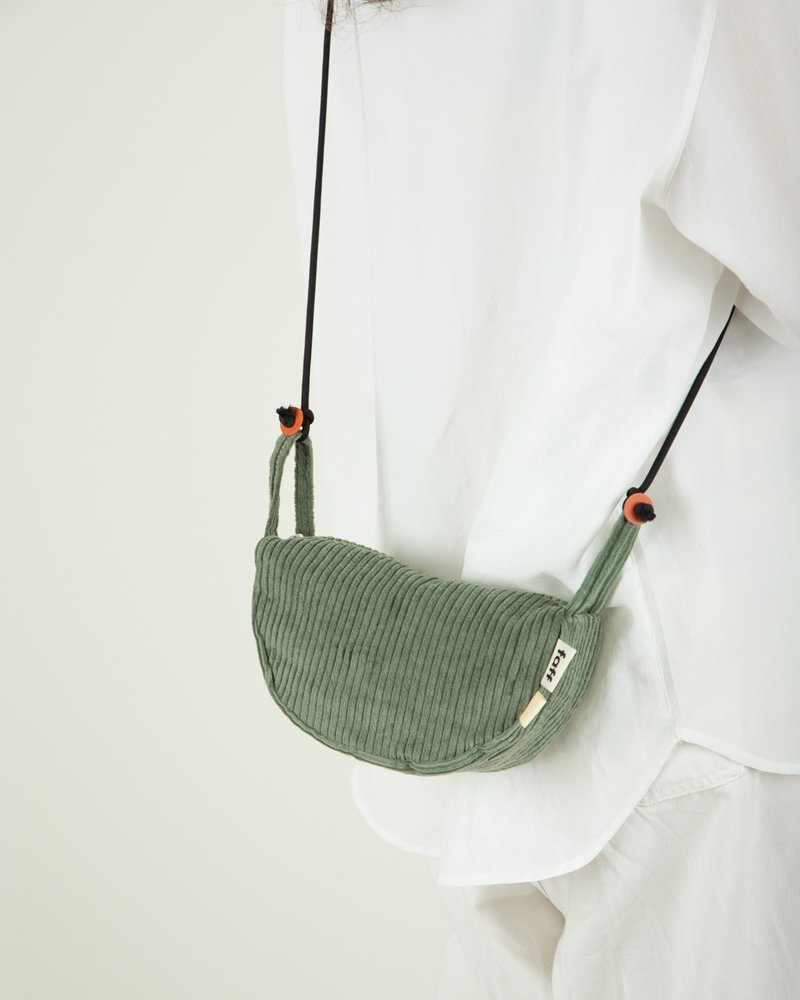 Pouch bag Corduroy Winter Forest - Messenger Bags & Sling Bags - Cotton & Hemp Green