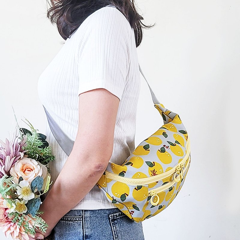 Water-repellent Moon Waist Bag Crossbody Bag Chest Bag Mountaineering Bag Travel - Lixiangchengzhenhuang - Messenger Bags & Sling Bags - Cotton & Hemp Yellow