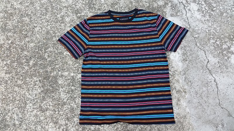 AMIN'S SHINY WORLD Featured national color thread woven elastic jacquard colorful party short sleeve - เสื้อฮู้ด - ผ้าฝ้าย/ผ้าลินิน หลากหลายสี