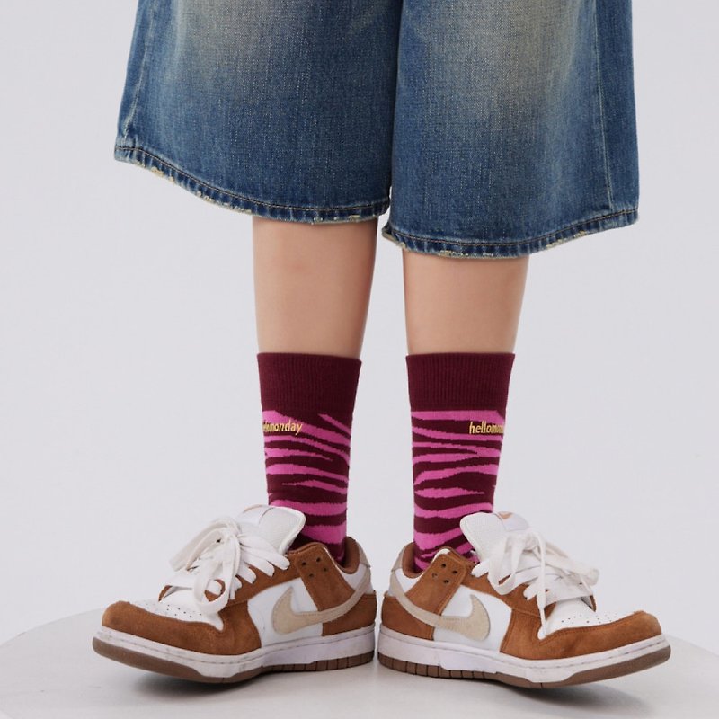 HM loves to dance Disco's zebra women's mid-tube socks, a total of 2 colors - ถุงเท้า - ผ้าฝ้าย/ผ้าลินิน สีแดง
