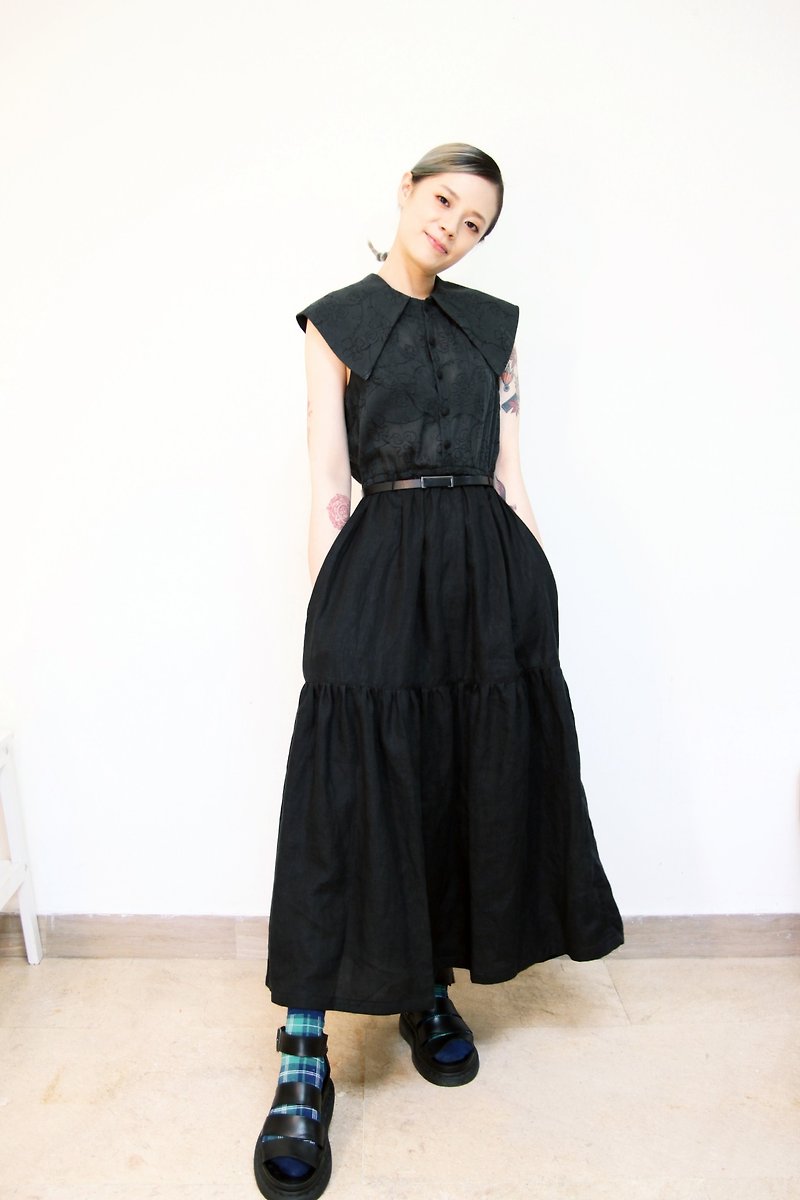 Hand-dyed cotton jacquard Linen cape collar long dress - ชุดเดรส - ผ้าฝ้าย/ผ้าลินิน สีดำ