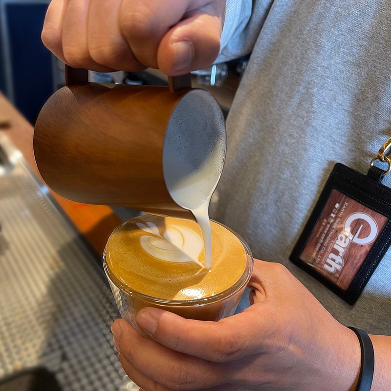 拉花杯 奶泡杯/304不鏽鋼材質/木紋款/內刻度/300 500ml - 咖啡壺/手沖壺 - 不鏽鋼 咖啡色