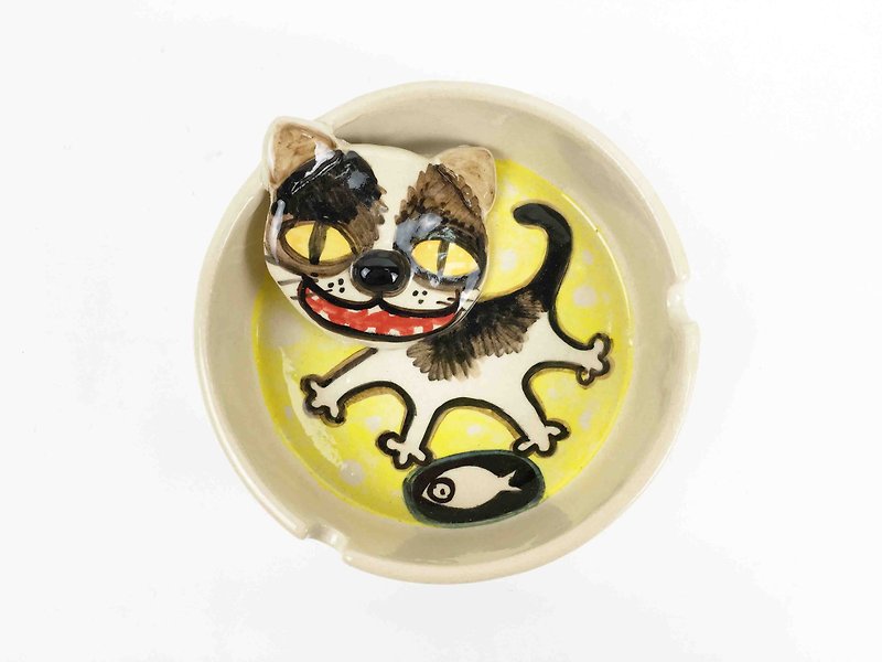 ちょっといい粘土手作りの三次元灰皿_猫0308から01を笑顔 - 収納用品 - 陶器 イエロー