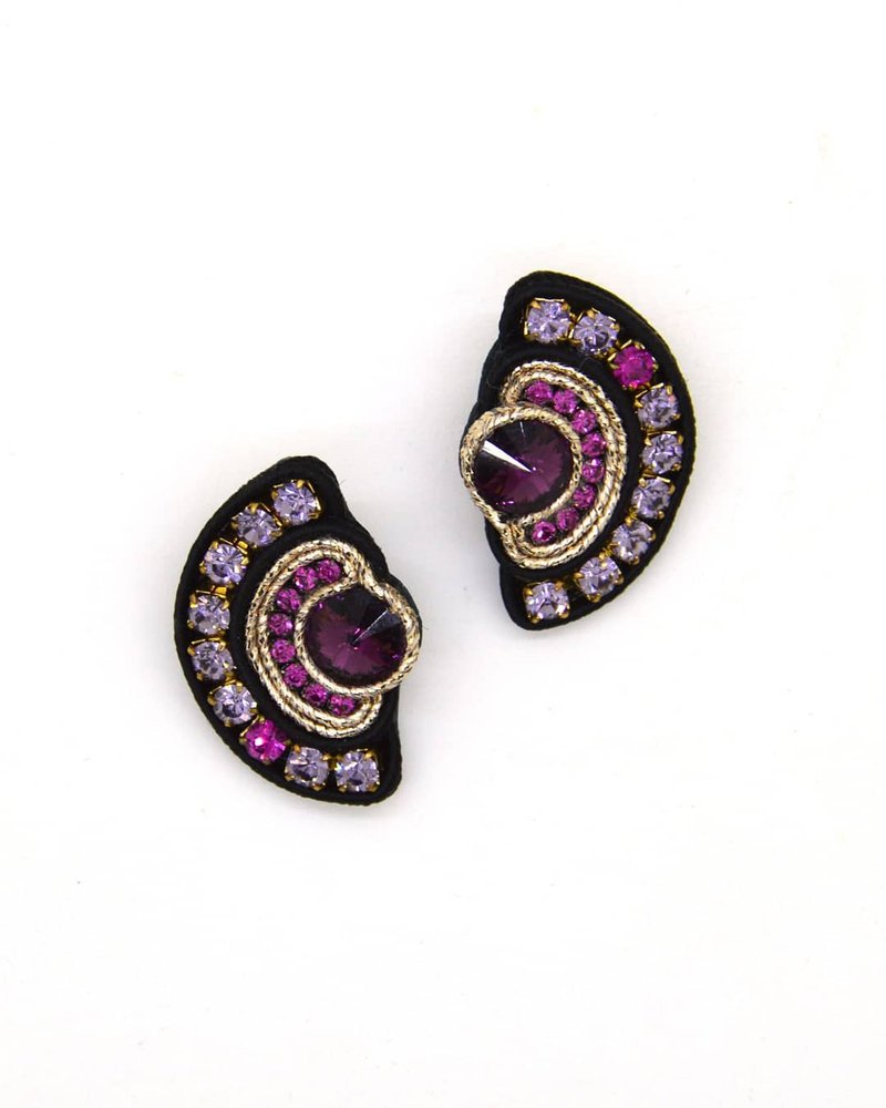 Stud earrings with crystals in purple color - 耳環/耳夾/耳骨夾 - 其他材質 紫色