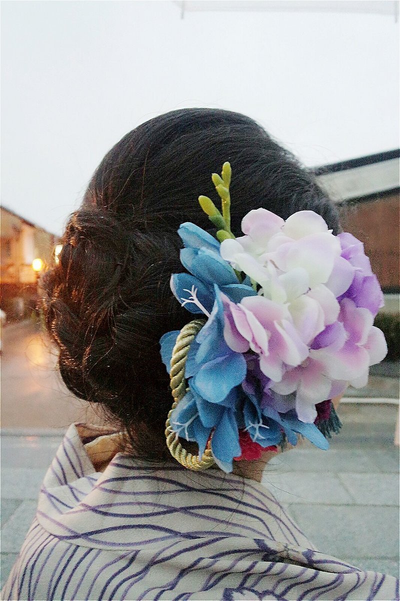 日本の手作り頭飾りヘアピン浴衣着物（パープルブルー）桜（カスタマイズ、お問い合わせください） - ヘアアクセサリー - 寄せ植え・花 多色