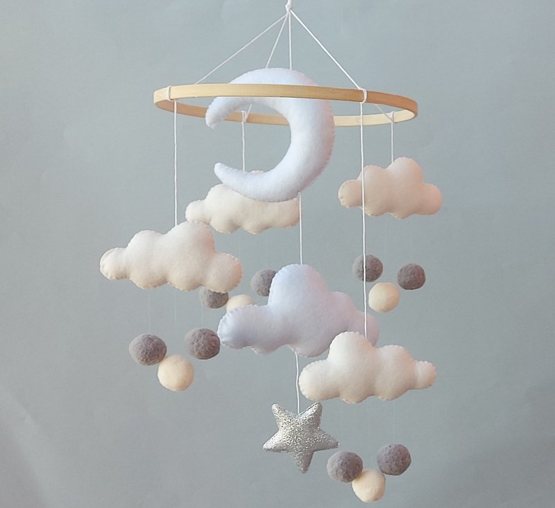 Crib Mobile for nursery decor, Cloud mobile, Moon Mobile, RAINBOW BABY MOBILE - 嬰幼兒玩具/毛公仔 - 環保材質 銀色