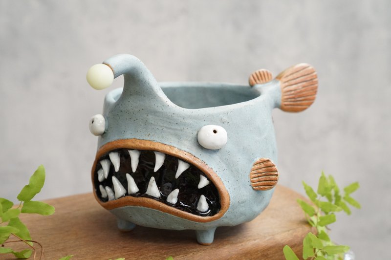 Puffer pot , Puffer plant pot , Handmade ceramics , pottery - 花瓶/花器 - 陶 藍色