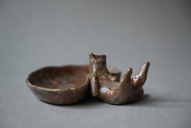 • 米粒出陶中 • 059 休息一下 - 貓線香盤 - 香氛/精油/擴香 - 陶 咖啡色