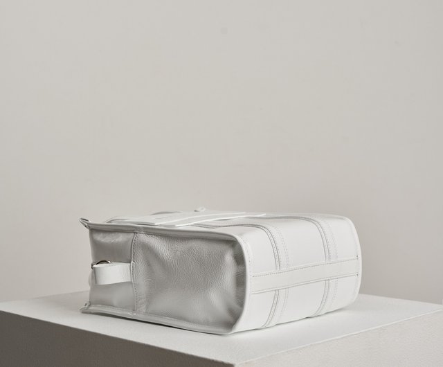 [mfnt] Camille Naplak Astronaut 牛革3ウェイバッグ Camille Naplak Patent Astronaut (White)_mfnt - 코오롱몰