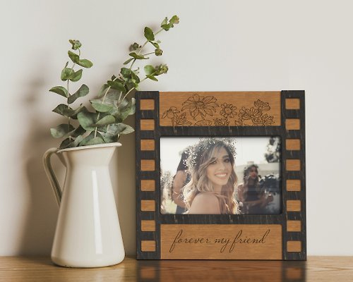 Mr.Carpenter Store Personalized wedding photo frame styled as a film slide Engraved 10x15cm frame