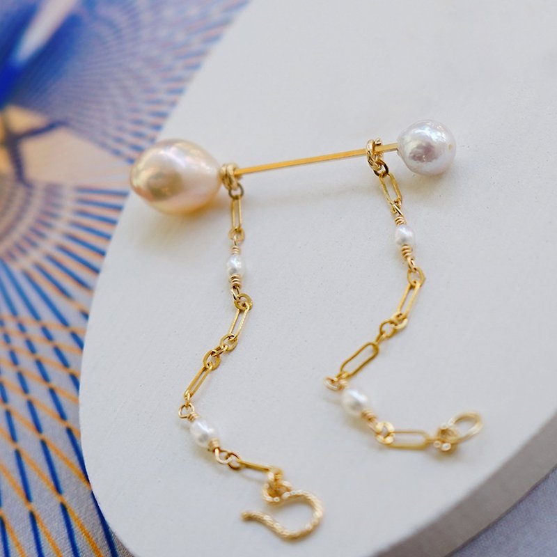 American-made 14K gold-injected special-shaped pearl bar-shaped pearl bracelet New Sensibility - สร้อยข้อมือ - โลหะ สีเหลือง