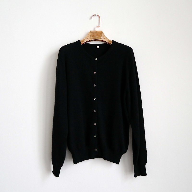 Pumpkin Vintage. Ancient black Cashmere cashmere cardigan - สเวตเตอร์ผู้หญิง - ขนแกะ สีดำ