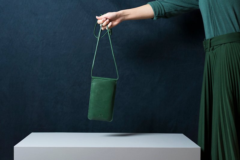 alto Leather Phone Purse – Forest - กระเป๋าแมสเซนเจอร์ - หนังแท้ สีเขียว