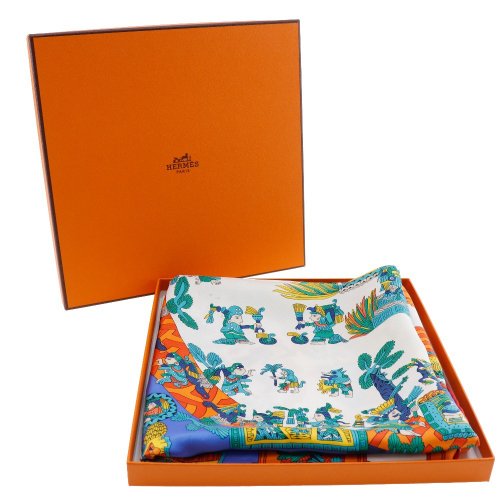 美品 エルメス カレ90 ASTRES et SOLEILS 天体と太陽 シルク 美品 HERMES エルメス カレ90 ASTRES et SOLEILS 天体と太陽
