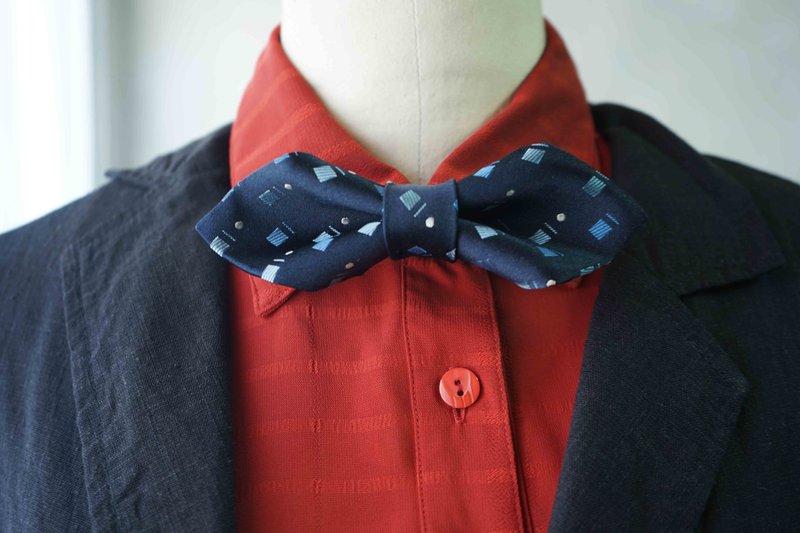 古董領帶改製手工領結-量子力學-深藍-寬/窄版-聖誕禮物 - 領結/領巾 - 絲．絹 藍色