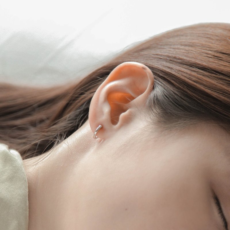 Mini open and close circle earrings | Simple sterling silver | Ear bone clip. Classic all-match. Sleepable - ต่างหู - เงินแท้ 
