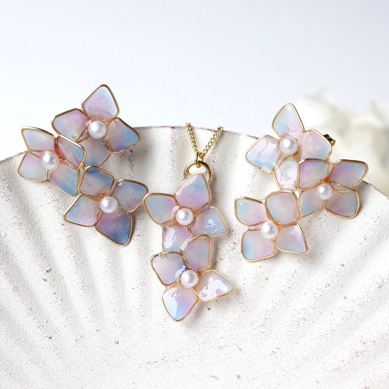 small hydrangea jewelry set - Earrings & Clip-ons - Resin Blue