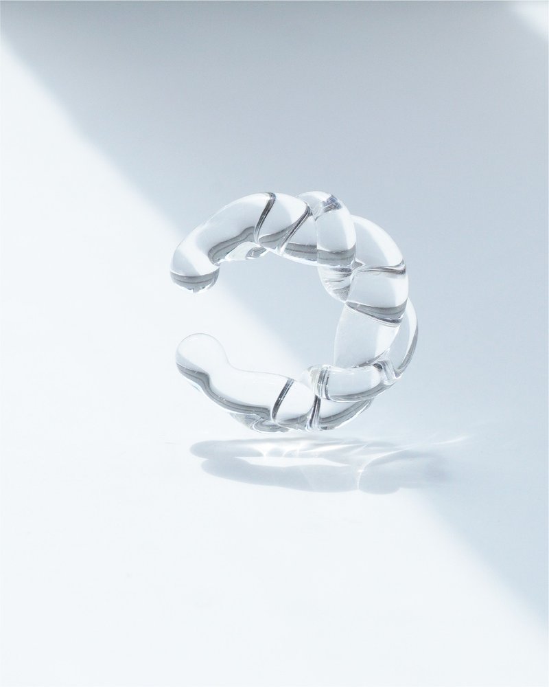 手工制麻花玻璃耳骨夾【透明】 - 耳環/耳夾/耳骨夾 - 玻璃 透明