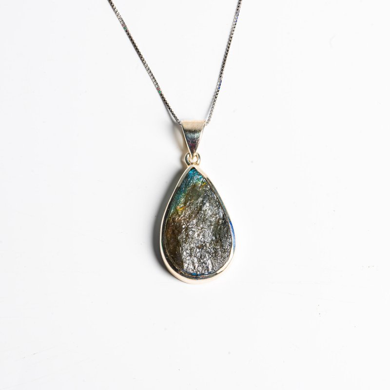 Color Playing Labradorite Pendant (Unthrown) #1 - Necklaces - Semi-Precious Stones Multicolor