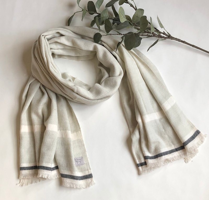 Natural soft cotton X brushed wool handwoven shawl - ผ้าพันคอ - ขนแกะ สีเทา