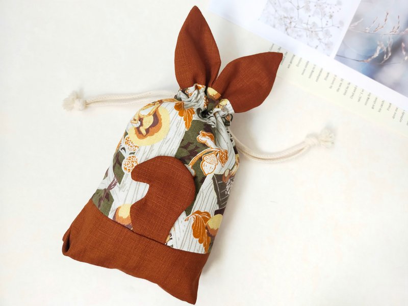 Squirrel Treasure Tree Little Monster Bag/Built Bag/Mobile Phone Bag/Pocket Bag - กระเป๋าเครื่องสำอาง - ผ้าฝ้าย/ผ้าลินิน 