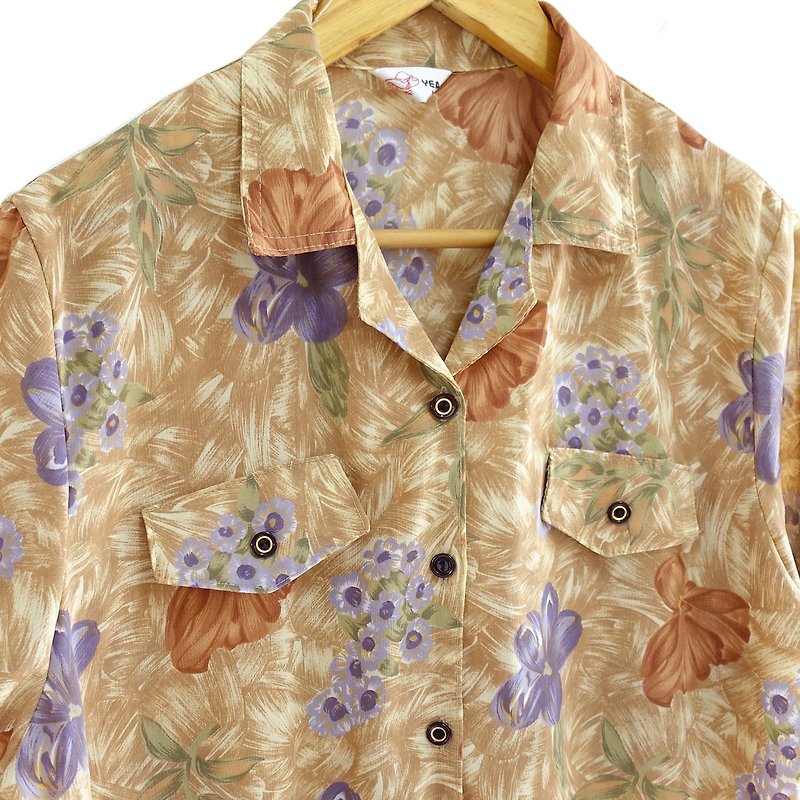 │Slowly│Flower fragrant field - vintage shirt │vintage. Retro. Literature. - เสื้อเชิ้ตผู้หญิง - เส้นใยสังเคราะห์ หลากหลายสี
