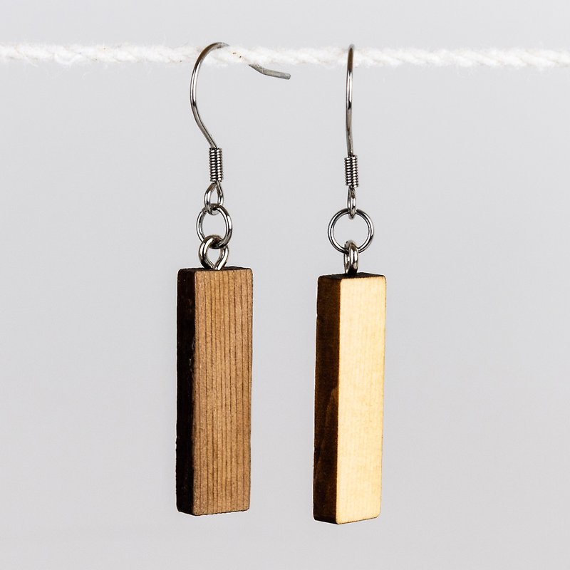 American arborvitae long strip Rectangle elegant generous wood earrings Wooden Circles - ต่างหู - ไม้ สีนำ้ตาล
