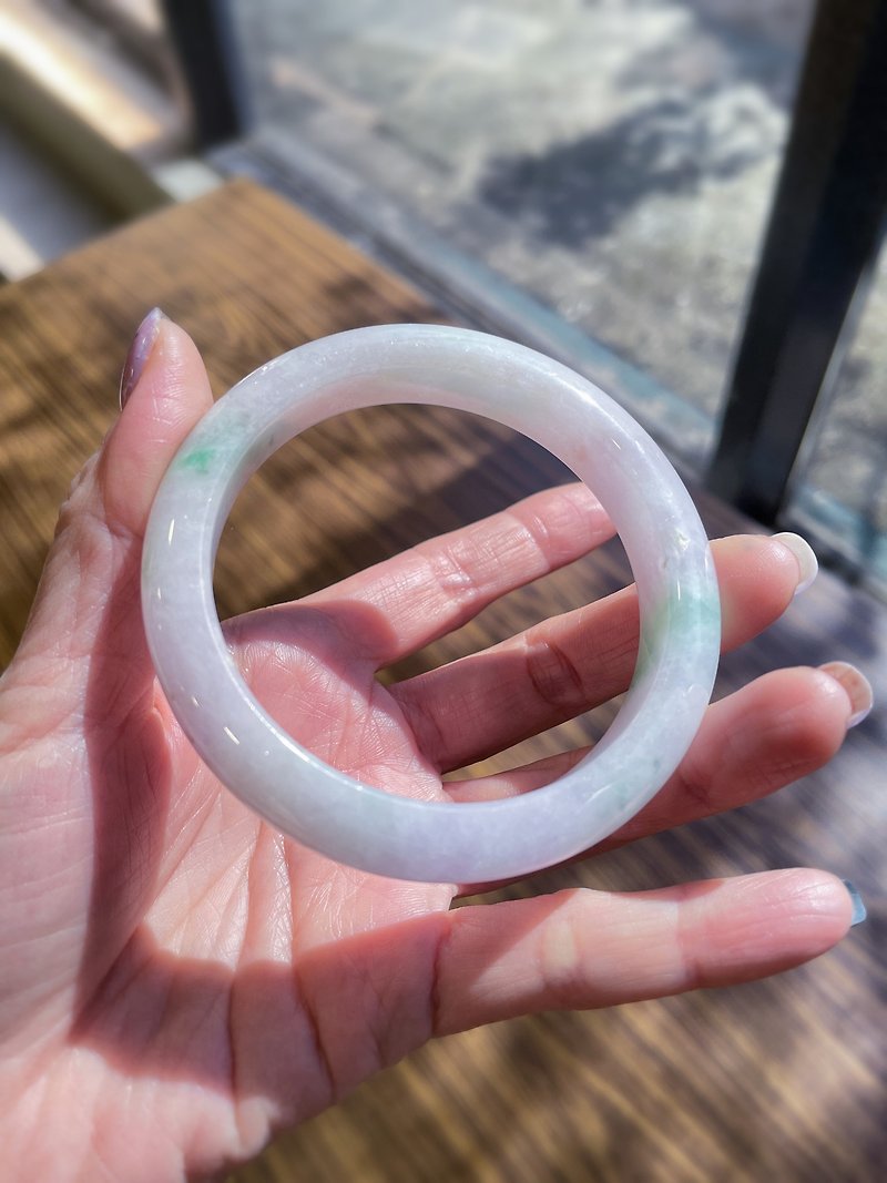 [Bauhinia] Natural Grade A Burmese Jade Violet Fruit Green Peace Bracelet - Bracelets - Jade White