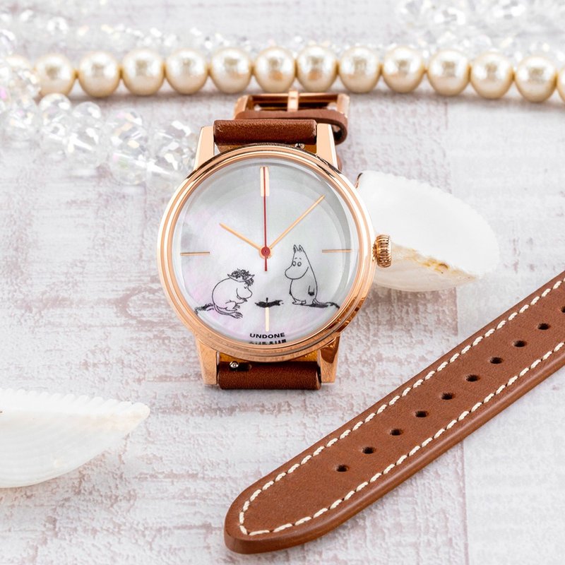 UNDONE x Moomin 75th Mother of Pearl Quartz Watch with 2 Strap Lengths - นาฬิกาผู้หญิง - โลหะ สีนำ้ตาล