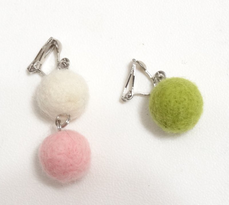 Spring earrings - ต่างหู - ขนแกะ หลากหลายสี