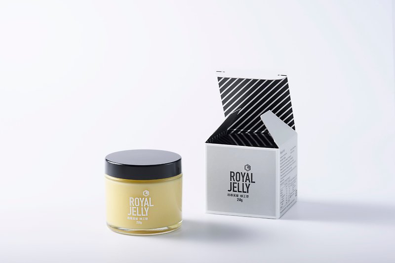 Royal Jelly 250g / 450g - Honey & Brown Sugar - Glass Yellow