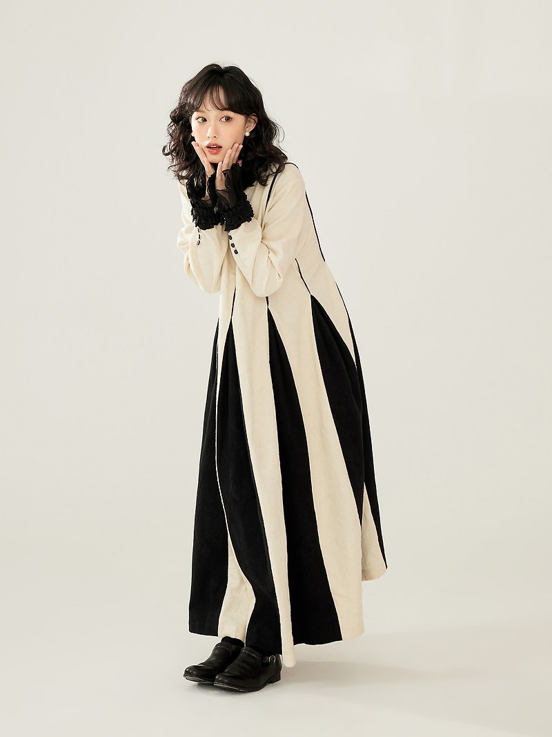 Yuexihua cotton and Linen design long-sleeved dress - ชุดเดรส - ผ้าฝ้าย/ผ้าลินิน หลากหลายสี
