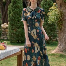 Irene フレンチレトロ Vネック小花柄ワンピース - ショップ Irene フレンチレトロ Vネック小花柄ワンピース - ショップ