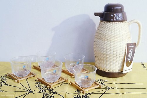 一人＋本是生活家 日本古物! 昭和EVEREST手工藤編水壺玻璃杯禮盒組
