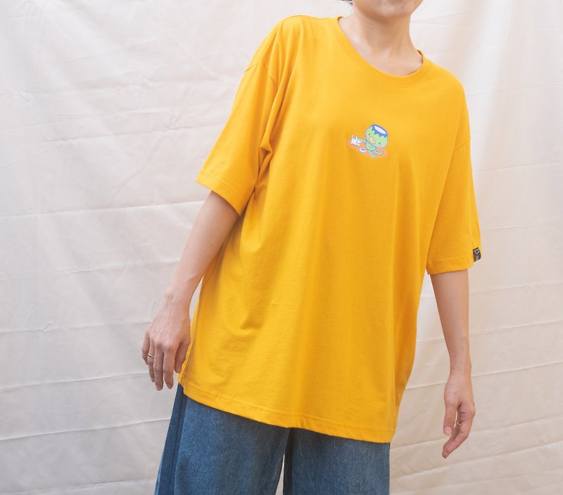 【Off-season sale】Oversize T-shirt - Kappa and Friend - Yel - 中性衛衣/T 恤 - 棉．麻 黃色