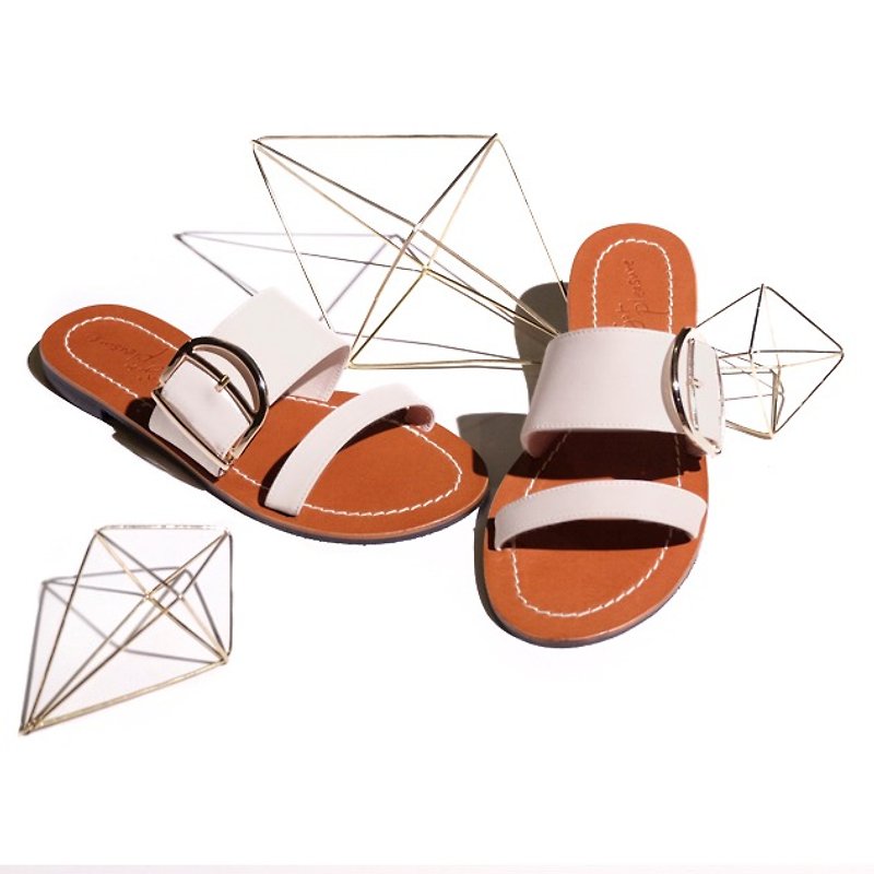 Honey Wax luster! Yuechuan Yue Liang vegetable tanned leather beige full leather sandals and slippers - Sandals - Genuine Leather White