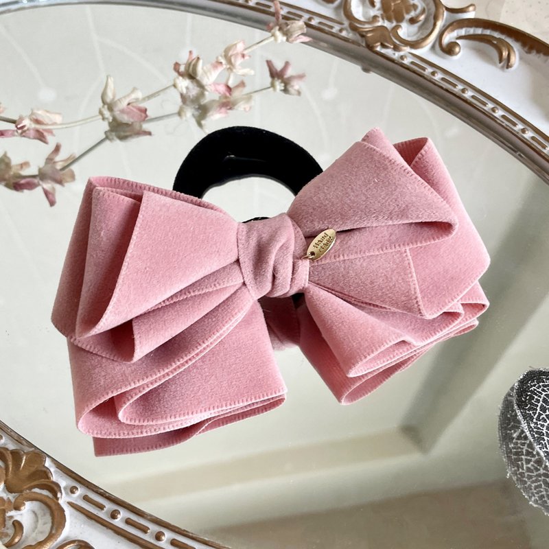 Korean Velvet Bow Hair Clip Pink Hair Circle Scrunchie Clamp Hair Comb Banana Clip Shark Clip Side Clip - เครื่องประดับผม - วัสดุอื่นๆ สึชมพู