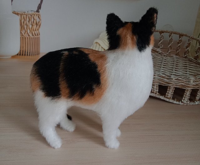 Realistic stuffed best sale calico cat