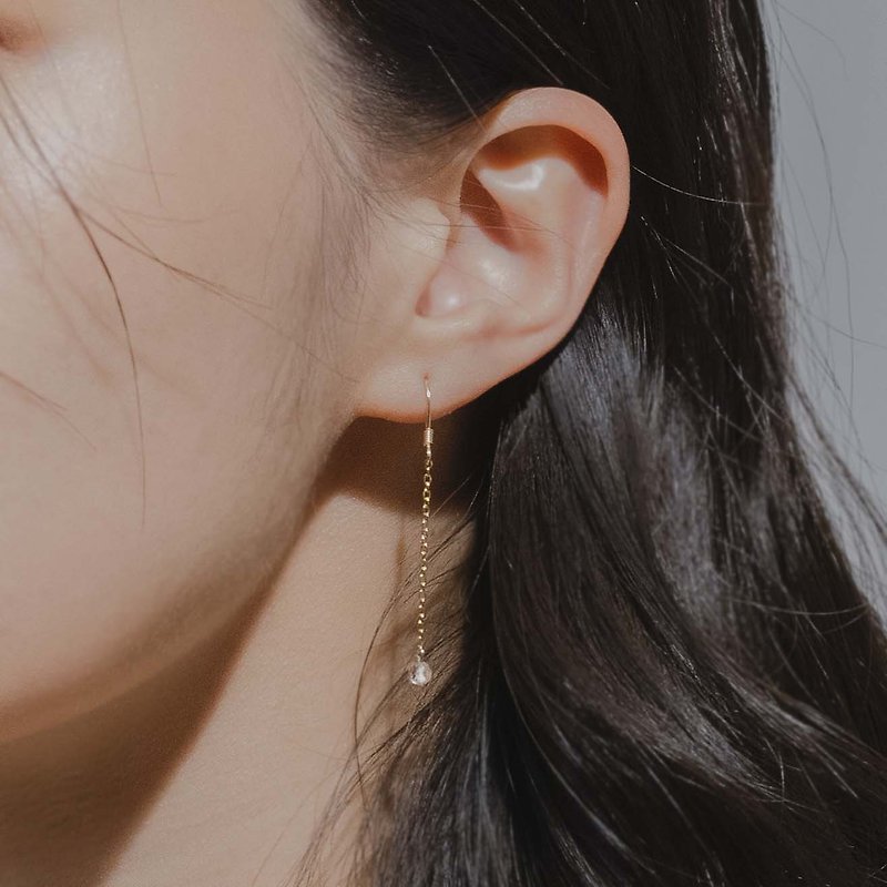 Unwinding Breeze Dangle Crystal Earrings Gold 18K Gold Plated - ต่างหู - คริสตัล สีทอง