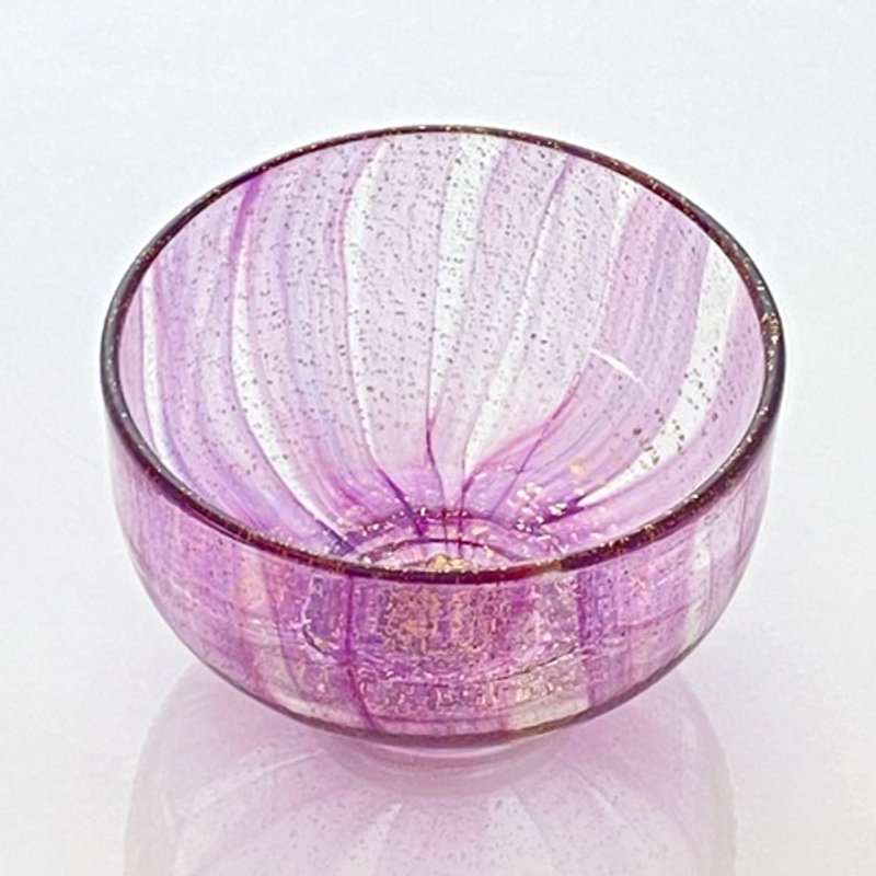 新作・ガラス抹茶碗（抹茶茶碗・金箔色流し・赤紫）お湯使用可・化粧箱入り - 碗 - 玻璃 