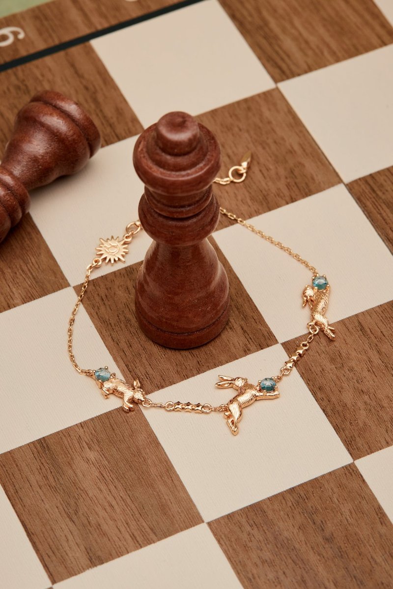 Blue Topaz Gold/Silver Leaping Rabbit Bracelet - สร้อยข้อมือ - เงินแท้ สีทอง