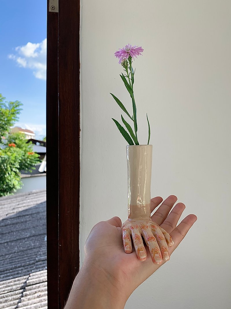 Hand Vase - 花瓶/陶器 - 陶 粉紅色
