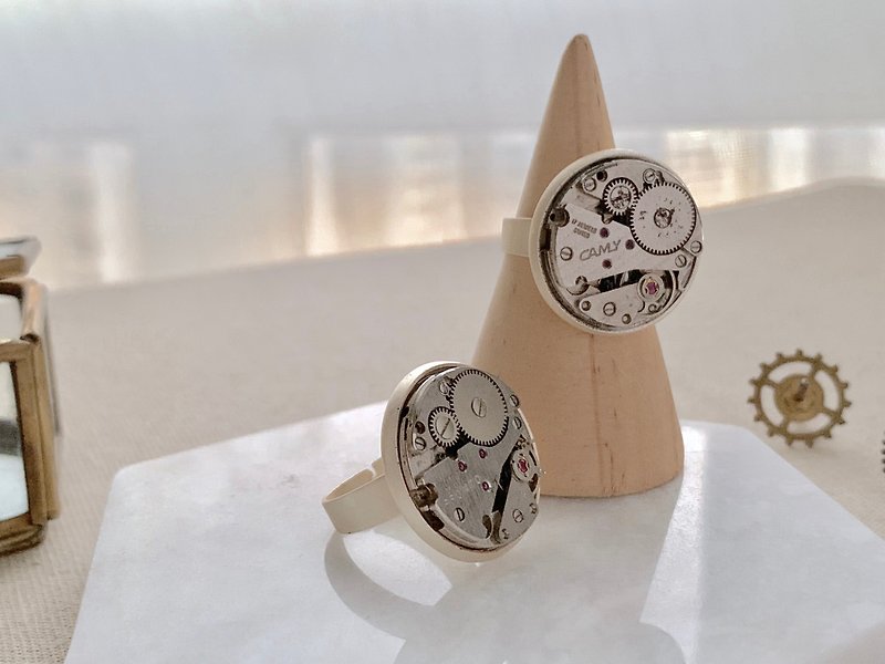 【DejaVu】瑞士古董機械錶機芯戒指 - 戒指 - 其他金屬 銀色
