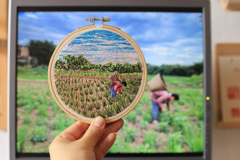 Customized landscape and figure embroidery based on drawings | Fully handmade embroidery to order | Natural bamboo embroidery stretched cotton thread - เย็บปัก/ถักทอ/ใยขนแกะ - ผ้าฝ้าย/ผ้าลินิน หลากหลายสี