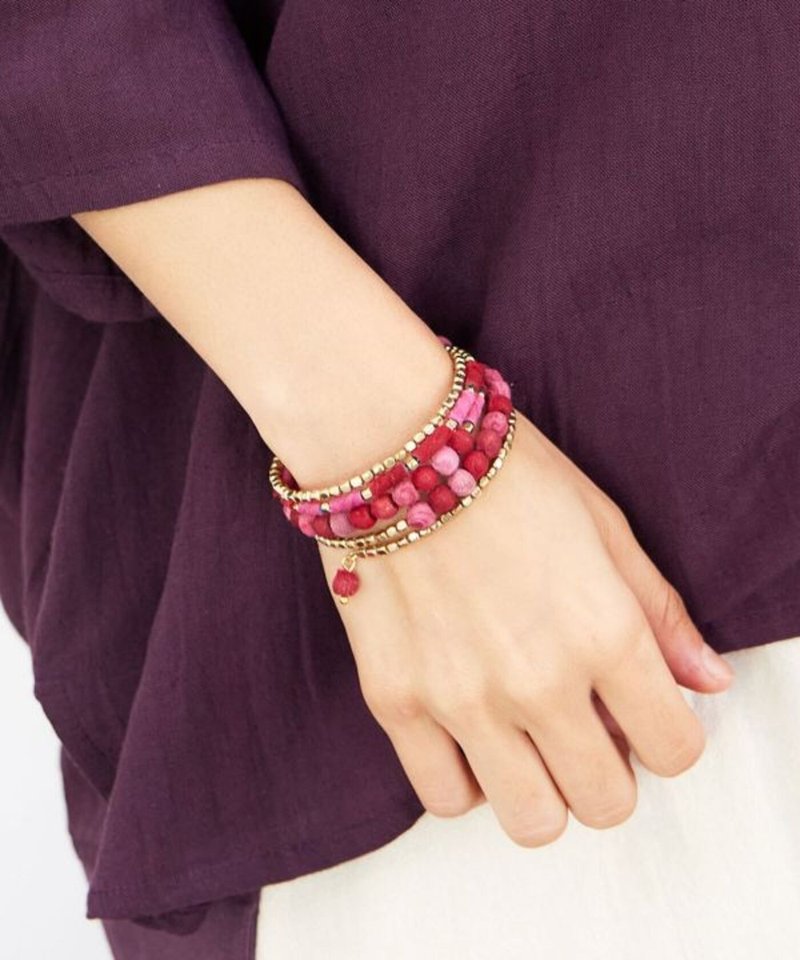 [Popular pre-order] Multi-layered craftsmanship Indian handmade playful small cloth bead bracelet (3 colors) ITCZ5104 - Bracelets - Other Materials 