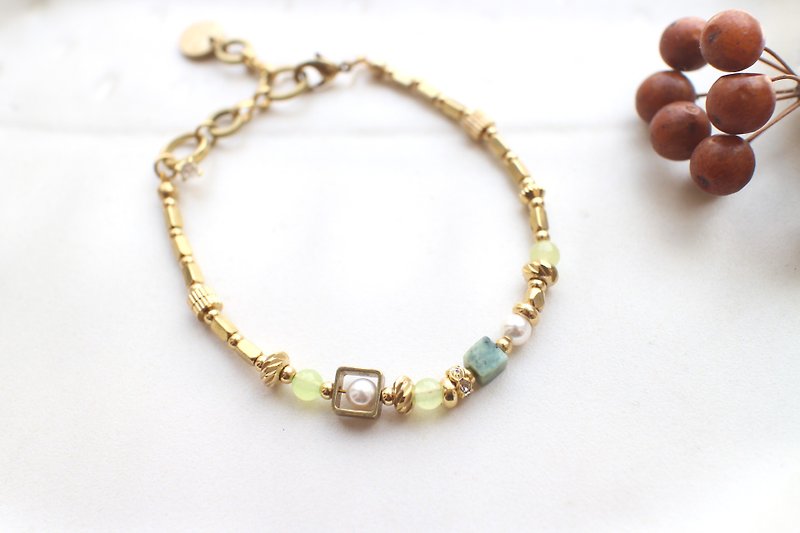 Little fresh-Olivine pearl brass bracelet - Bracelets - Other Metals 