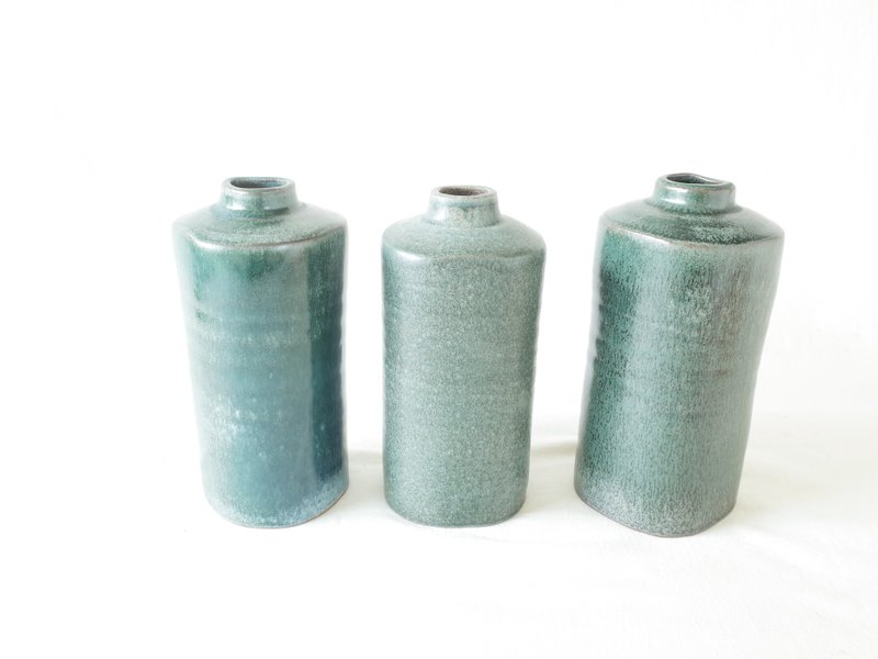 【筒瓶】手拉胚・釉燒・藍綠色系 - 植物/盆栽/盆景 - 陶 藍色